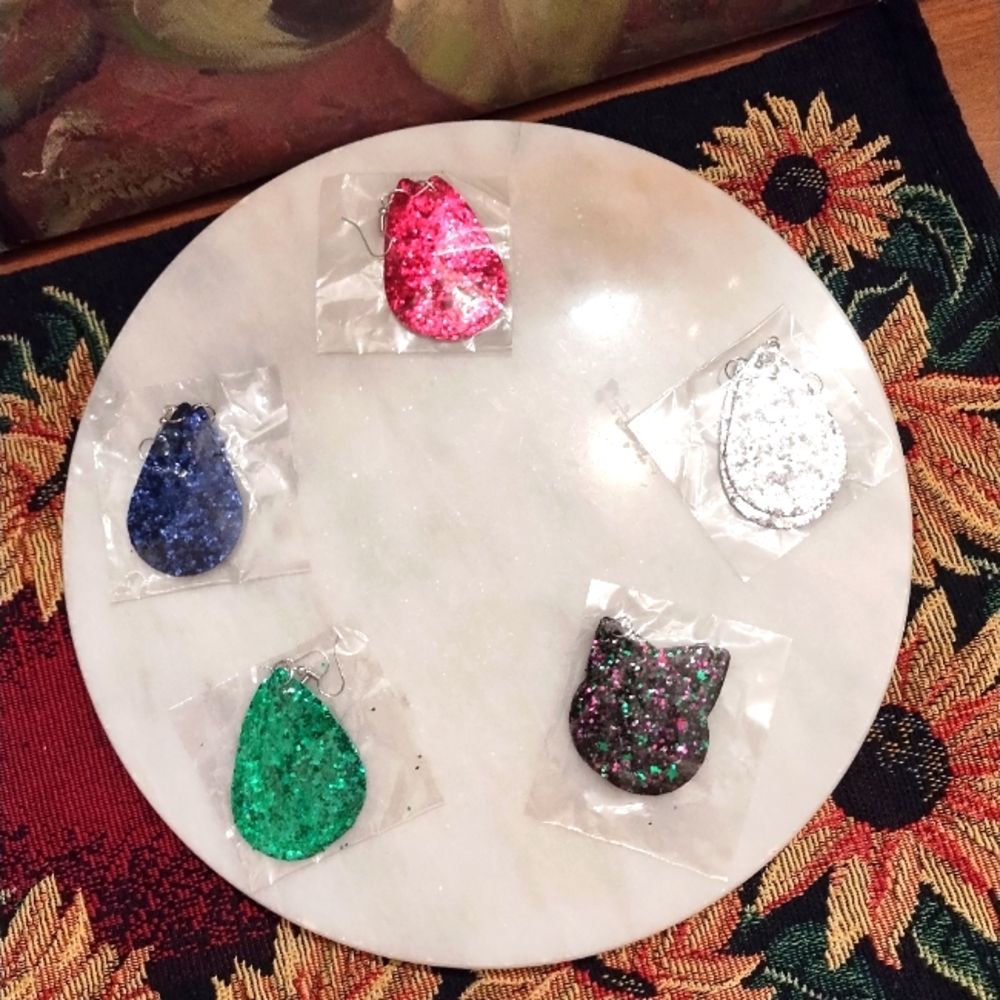 Got 🩷 Pink Brand New Glitter Teardrop dangle earrings